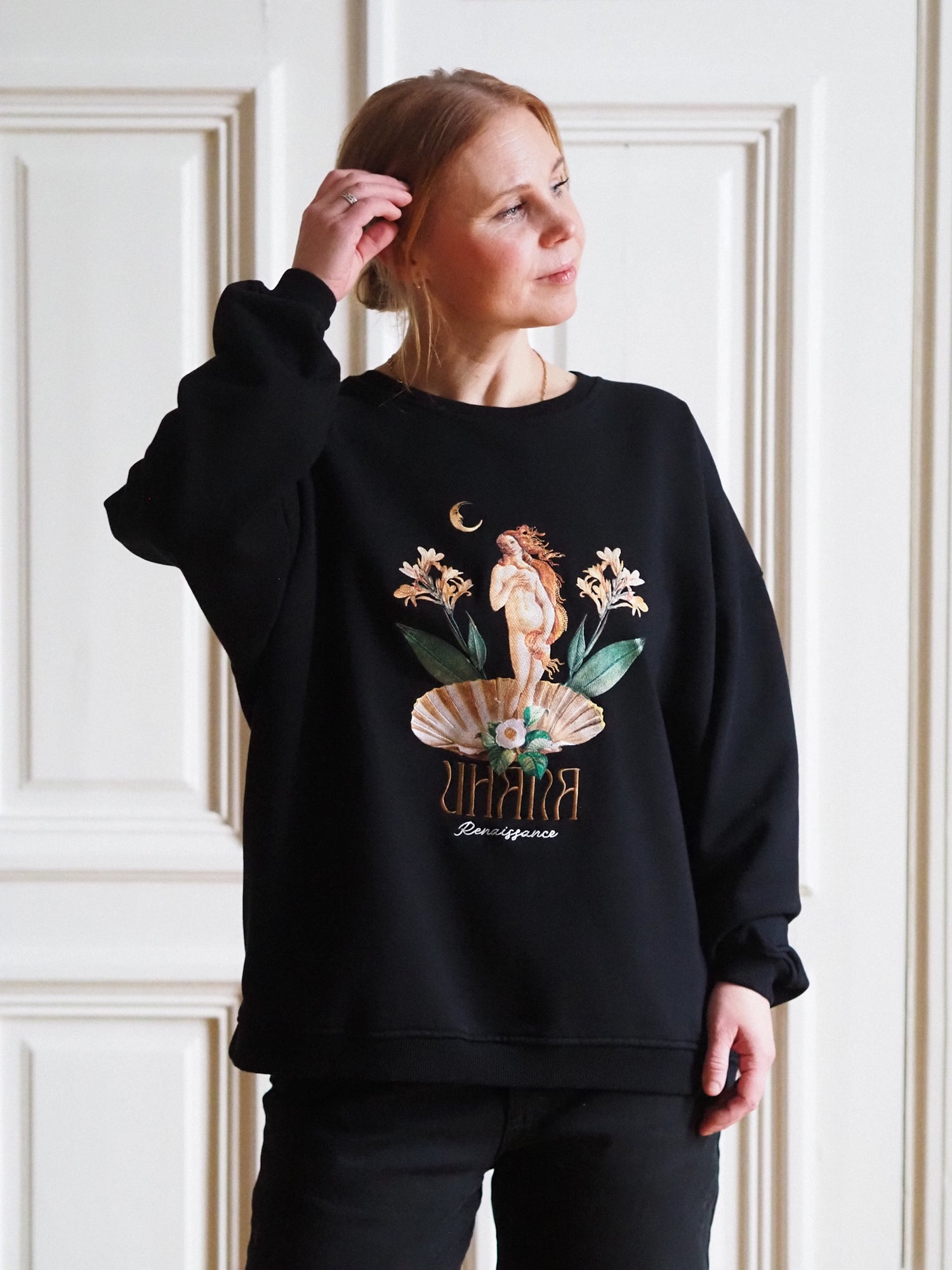 Garland Sweatshirt, Venus Embroidery
