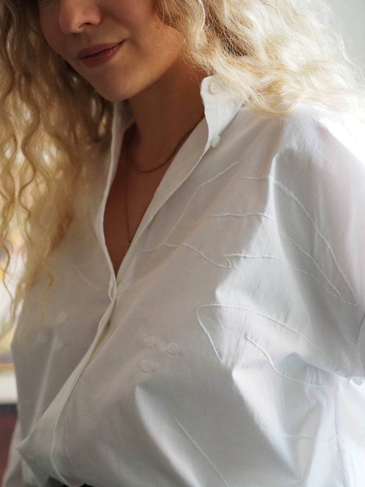Miracle Shirt, Crisp Air White closeup