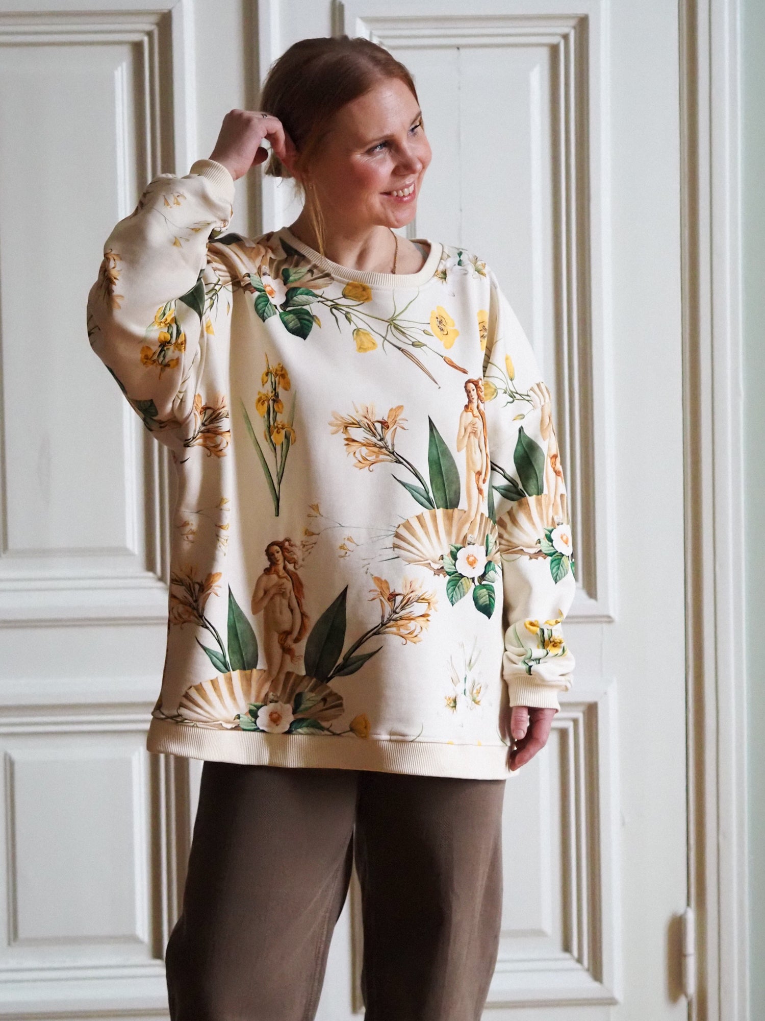 Garland Sweatshirt, Renaissance Light