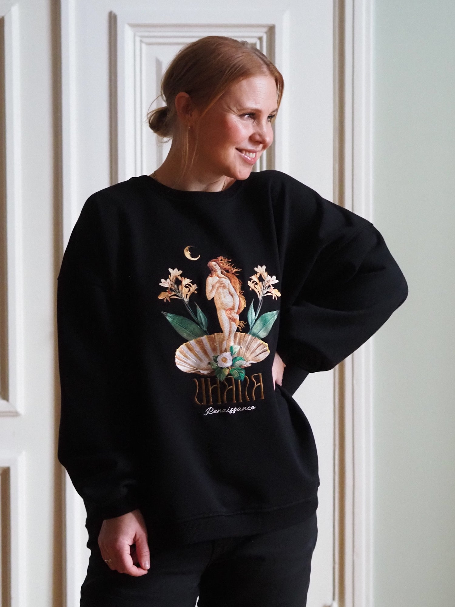 Garland Sweatshirt, Venus Embroidery