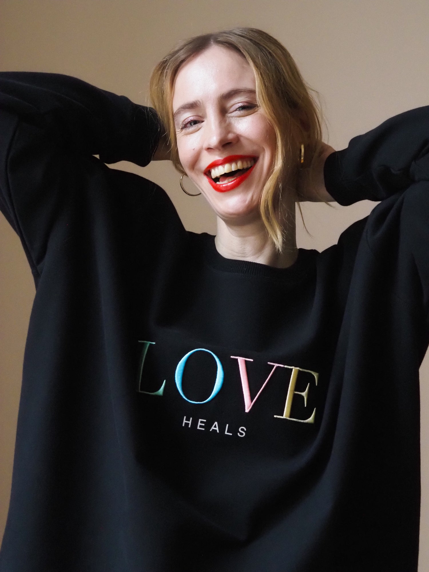 Love Heals Sweatshirt, Black