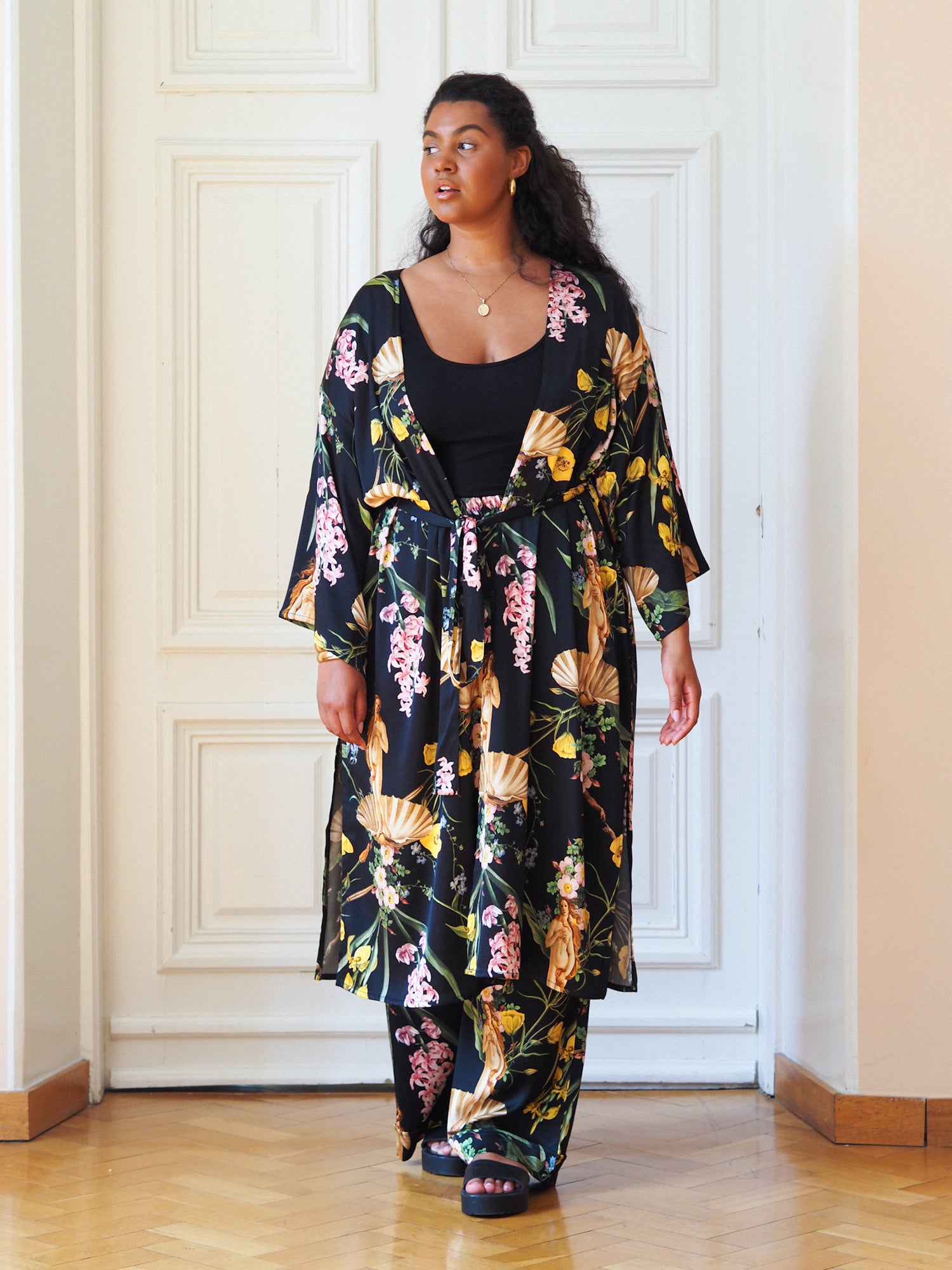 Memories Robe, Venus Black