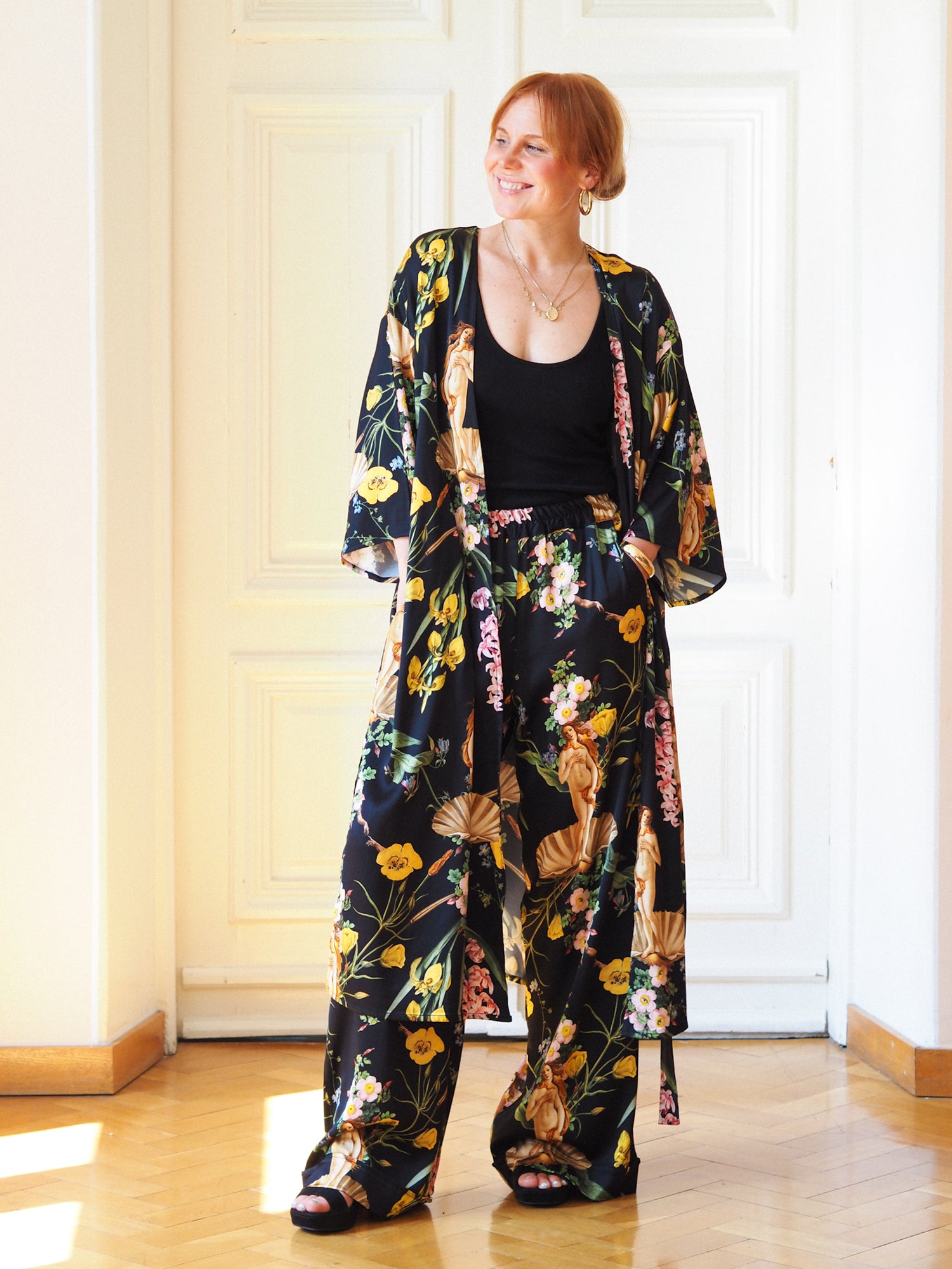 Memories Robe, Venus Black