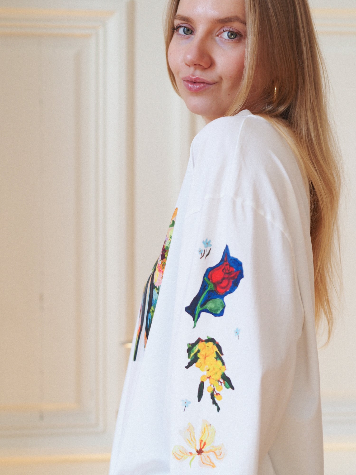 Uhana x Laura Annala Long Sleeve T-shirt, White